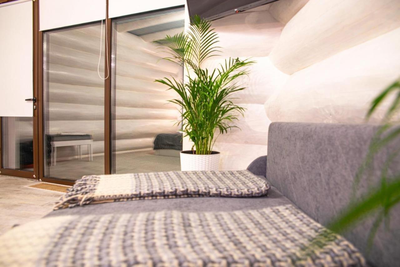 Adele Apartment Mizhhirya  ภายนอก รูปภาพ