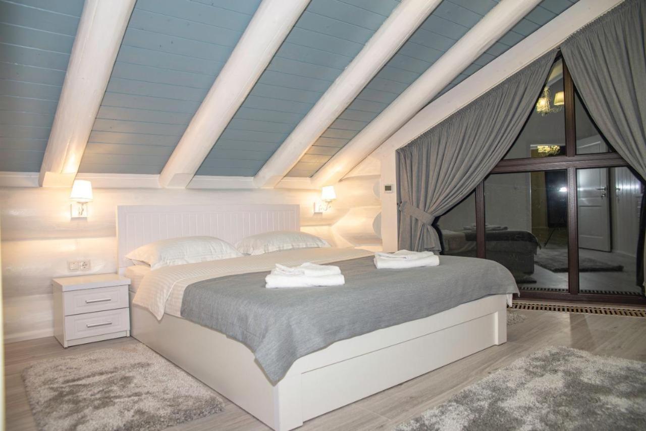 Adele Apartment Mizhhirya  ภายนอก รูปภาพ