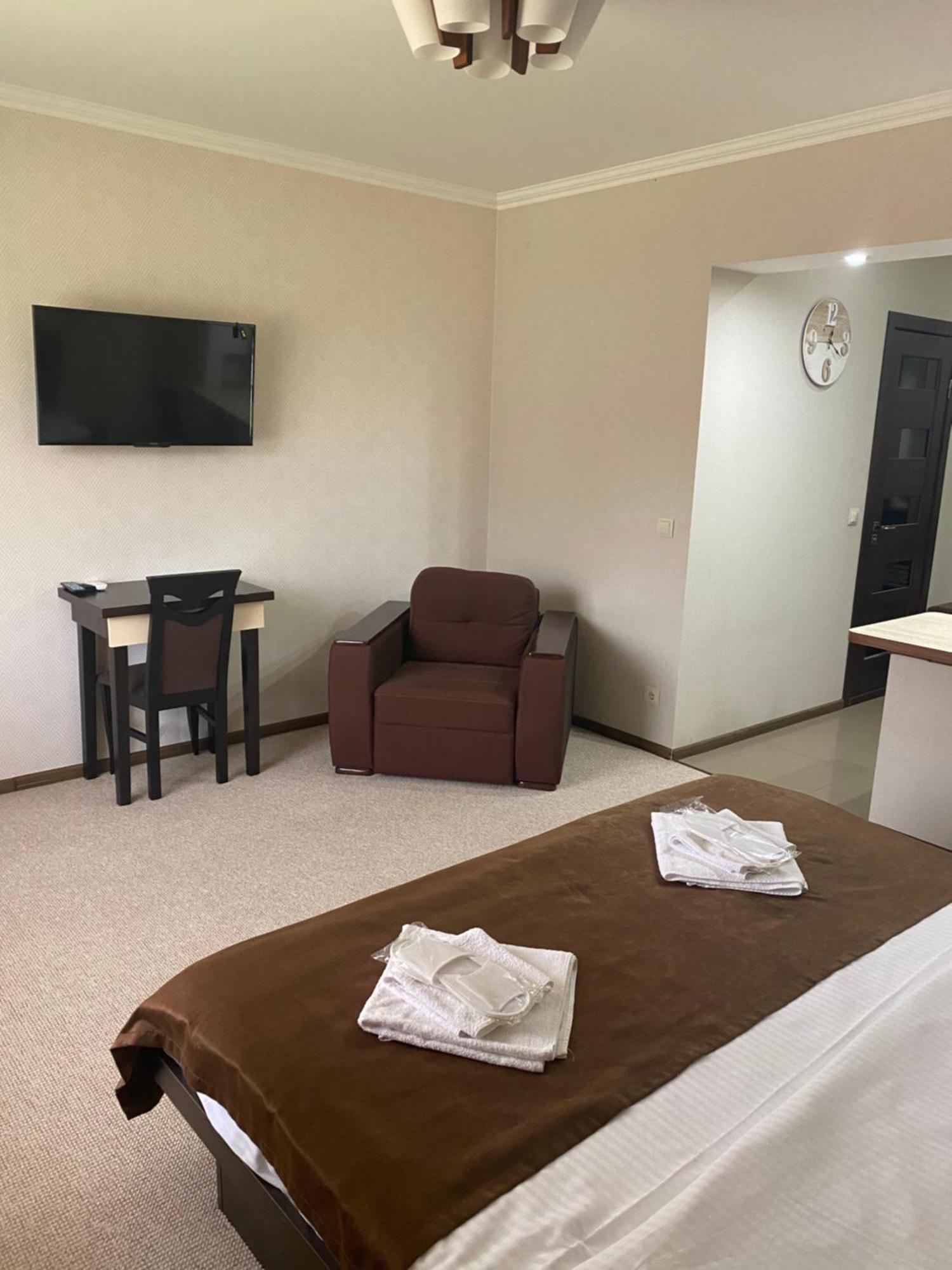 Adele Apartment Mizhhirya  ภายนอก รูปภาพ