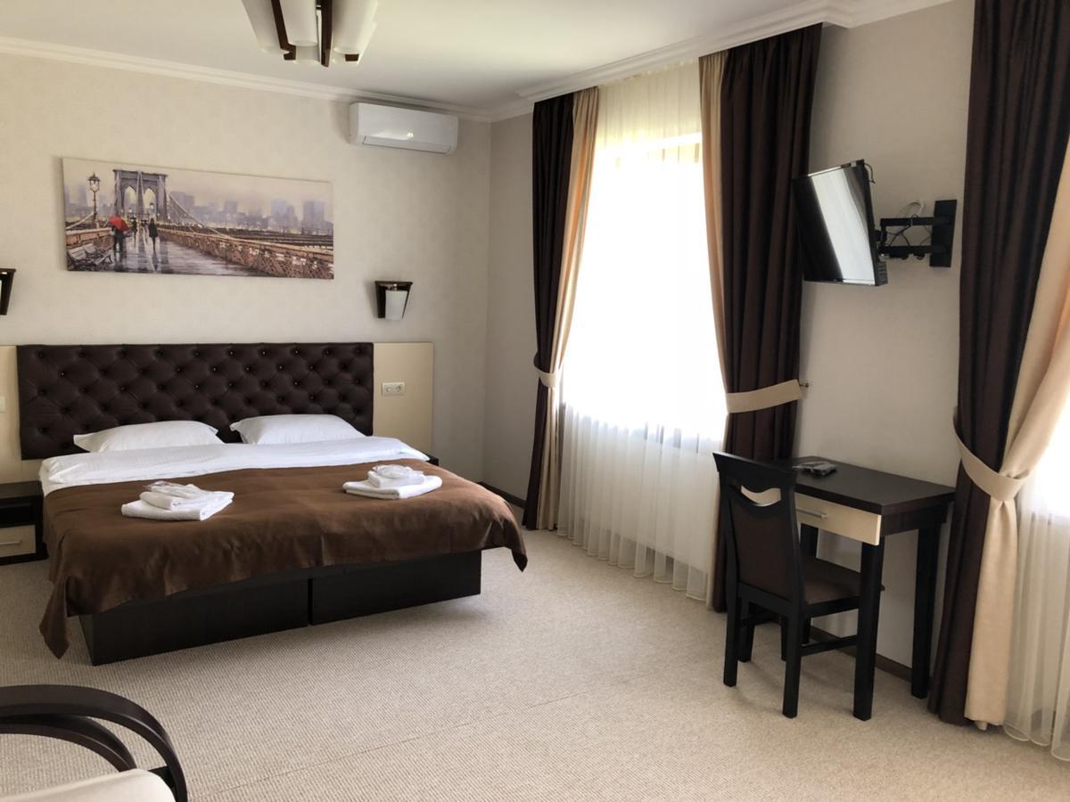 Adele Apartment Mizhhirya  ภายนอก รูปภาพ