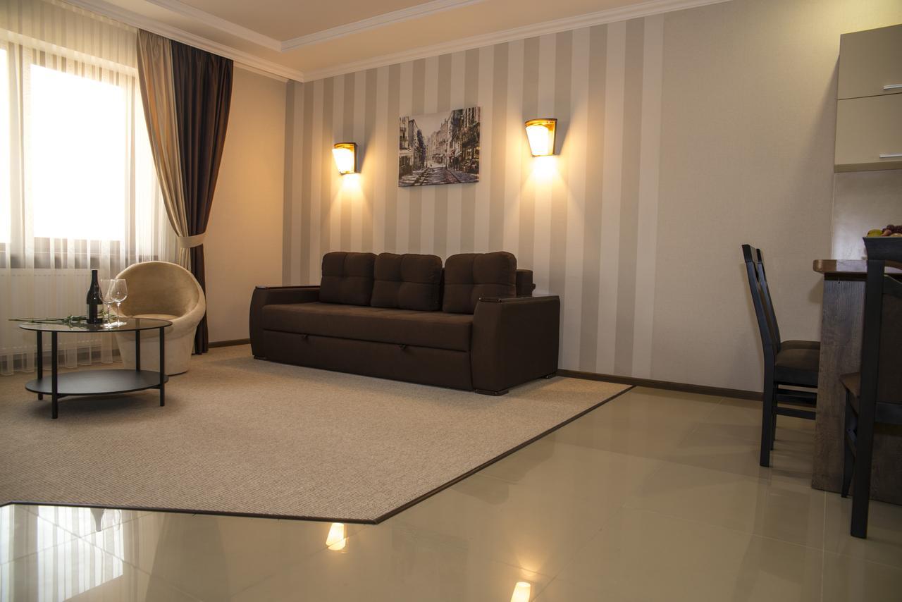 Adele Apartment Mizhhirya  ภายนอก รูปภาพ